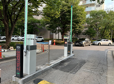 비용 절감 (최대 80%)